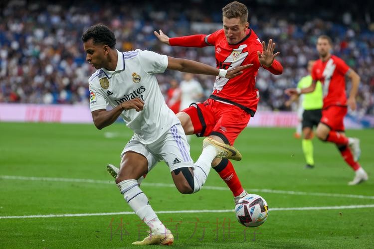 西甲-皇马1-1巴列卡诺 何塞卢闪击卡瓦哈尔染红 西甲-皇马1-1巴列卡诺 何塞卢闪击卡瓦哈尔染红